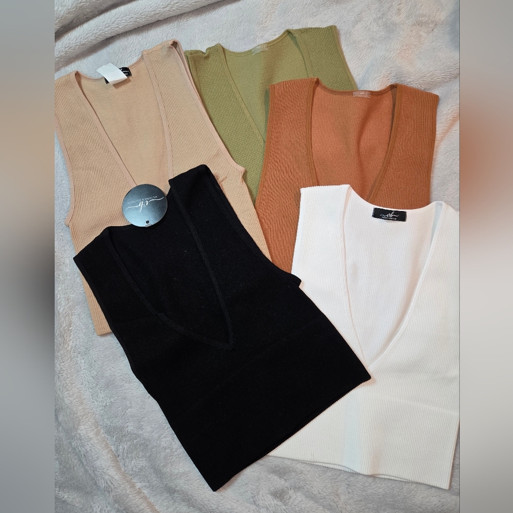 BUNDLE💕💕Crop Tanks